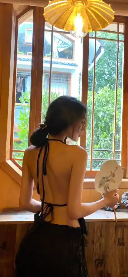 亚洲激情99：绿茵场与峡谷中的热血对撞